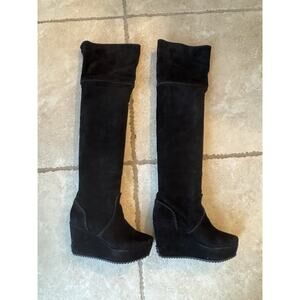 Donna Karan Black Suede Knee High Wedge Boots Women’s Size 35 Used w/ Box